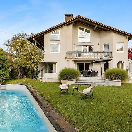 Mansion *