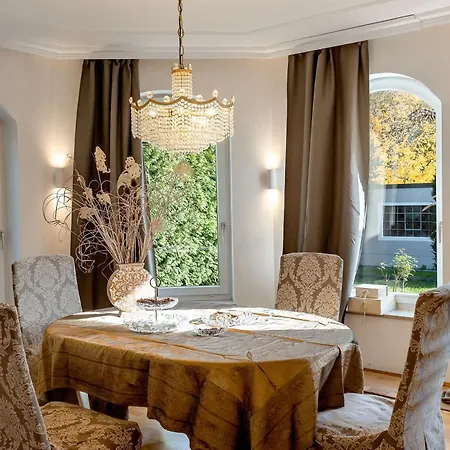 Mansion *